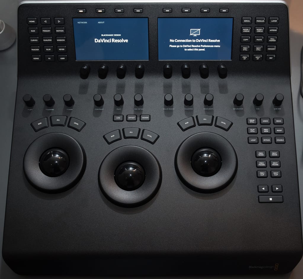 First Look: Getting To Know the Resolve Mini Control Surface First Look: Getting To Know the Resolve Mini Control Surface